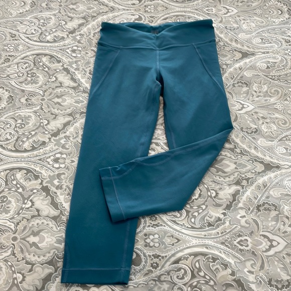 Athleta Other - Athleta Girl teal capri leggings size 8-10 EUC